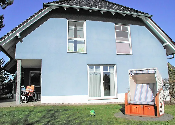 Ferienhaus Morgenstern in Baabe mit Kamin und Garten